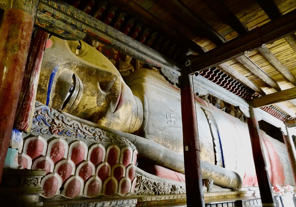 giant-buddha-temple giant-buddha-temple