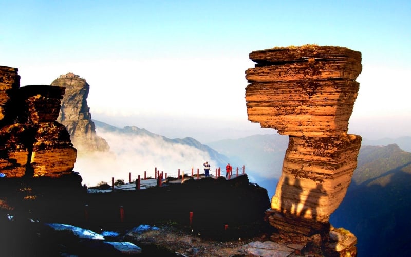 10-days-guizhou-tour-miao-dong-yao-villages-mount-fanjing 10-days-guizhou-tour-miao-dong-yao-villages-mount-fanjing