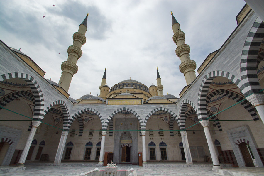 The Ertogrul Gazy Mosque: Architectural Splendor 