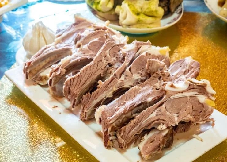 Mutton-Eaten-with-Hands