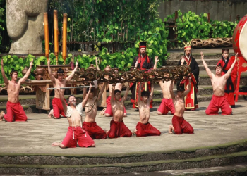 Dujiangyan Water Releasing Festival