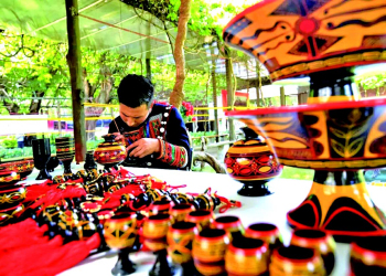 Yi Lacquerware