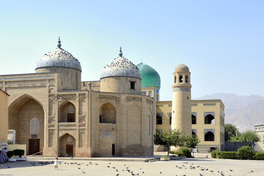 Mausoleum-Mosque of Sheikh Muslihiddin.jpg