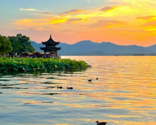 Best Time to Visit Zhejiang