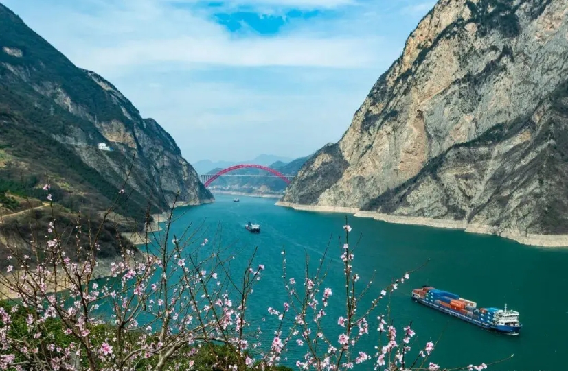 8 Days Yichang-Shennongjia-Yichang Yangtze River Cruise(Yangzi Explorer)